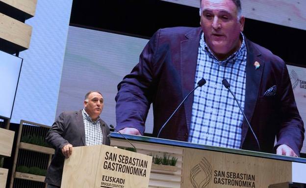 José Andrés recogió en San Sebastián el VI Premio de Periodismo Gastronómico Pau Albornà i Torres in memoriam, para Anthony Bourdain, y dio una conferencia repleta de consejos vitales, profesionales y de defensa de la marca España.