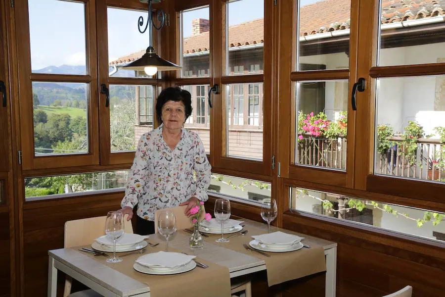 María Luisa Gutiérrez, en el comedor de Rosales.