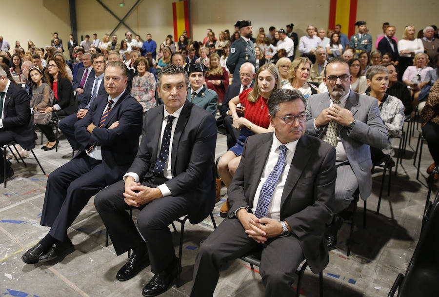Es la primera ocasión que los actos institucionales de la Guardia Civil se desarrollaban fuera de la comandancia de Contrueces