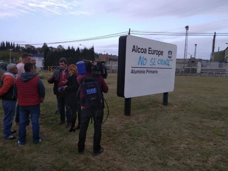 La multinacional ha comunicado a los comités de empresa de sus tres factorías españolas y al comité europeo su decisión de cerrar las instalaciones de Avilés y Coruña. 