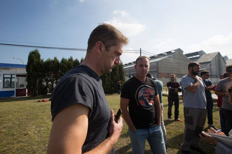 La multinacional ha comunicado a los comités de empresa de sus tres factorías españolas y al comité europeo su decisión de cerrar las instalaciones de Avilés y Coruña. 