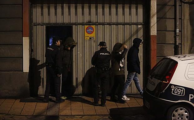 La Policía detiene a la novia y a un amigo del joven asesinado a tiros hace diez meses en La Felguera