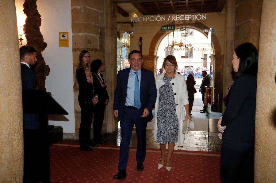 Los premiados, los patronos, los invitados a la ceremonia en el ámbito político, económico o social han pasado por el hotel ovetense durante esta jornada compartiendo charlas.