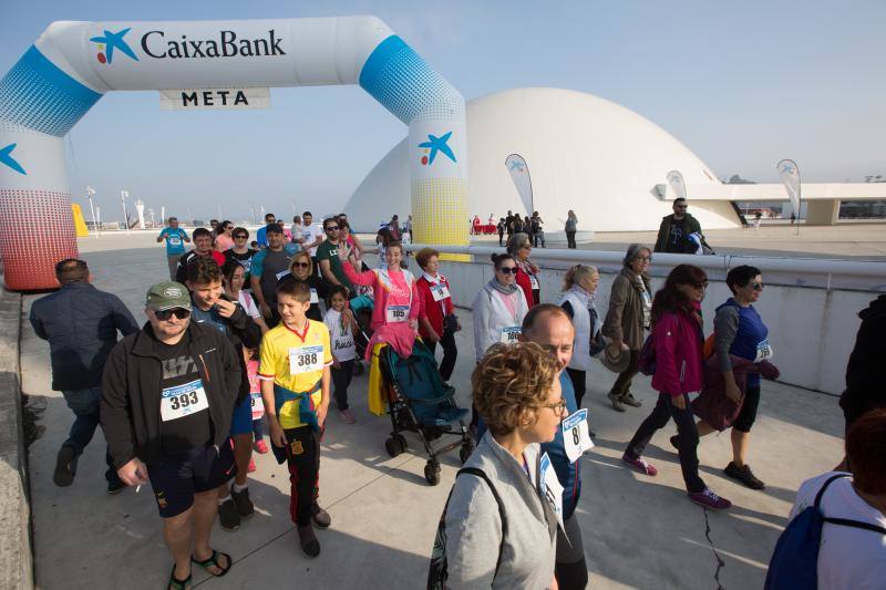 Fotos: ¿Estuviste en la Marcha Solidaria de LA VOZ DE AVILÉS? ¡Búscate!