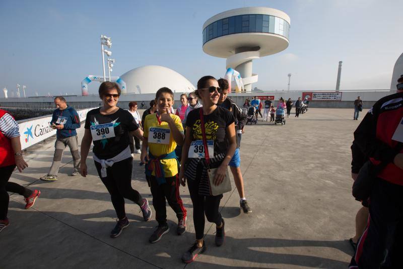 Fotos: ¿Estuviste en la Marcha Solidaria de LA VOZ DE AVILÉS? ¡Búscate!