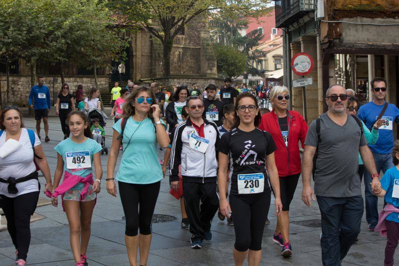 Fotos: ¿Estuviste en la Marcha Solidaria de LA VOZ DE AVILÉS? ¡Búscate!