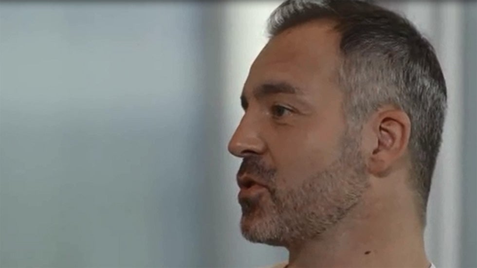 Juan Camus responde a Noemí Galera. 