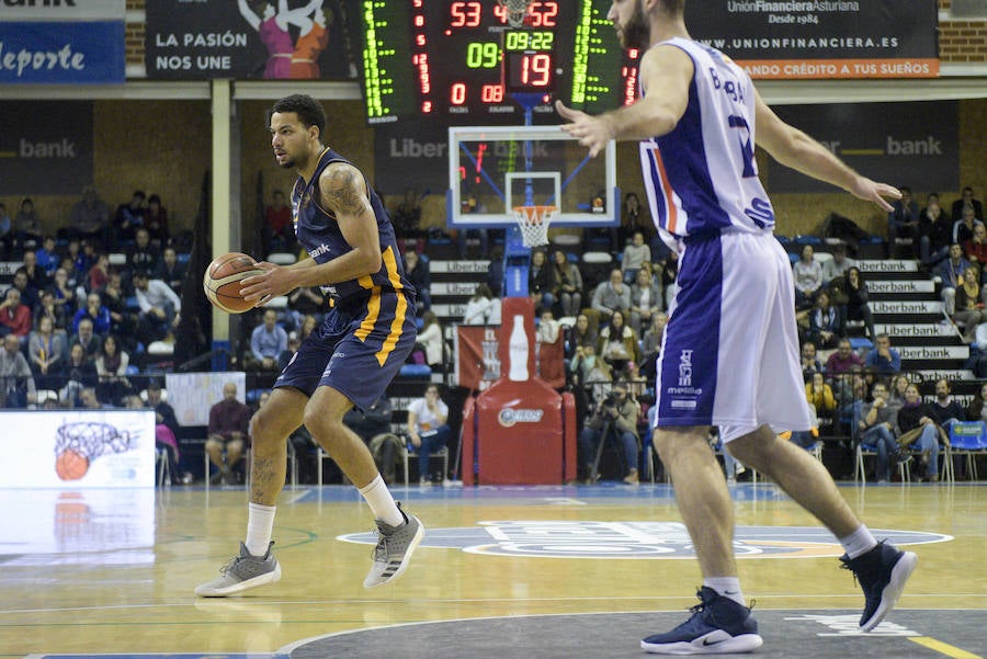 El Liberbank Oviedo sigue sin experimentar la victoria en Pumarín