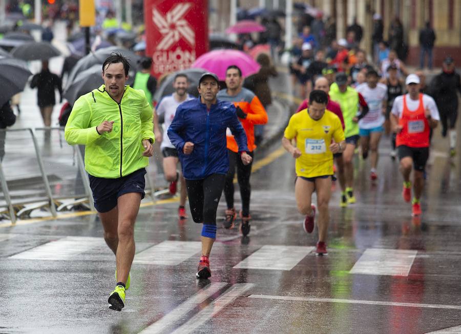 Raúl Bengoa y Susana Celorio se adjudicaron el triunfo de la prueba, que contó con la participación de cerca de un millar de corredores