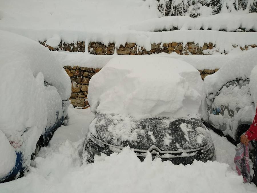 En líneas generales, la semana vendrá protagonizada por más inestabilidad hacia el oeste y menos probabilidad de lluvias hacia el oriente. Las temperaturas serán más altas y la cota de nieve será superior a los 1200/1400 metros