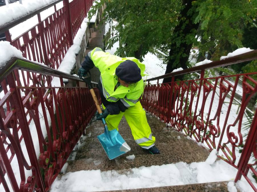 En líneas generales, la semana vendrá protagonizada por más inestabilidad hacia el oeste y menos probabilidad de lluvias hacia el oriente. Las temperaturas serán más altas y la cota de nieve será superior a los 1200/1400 metros