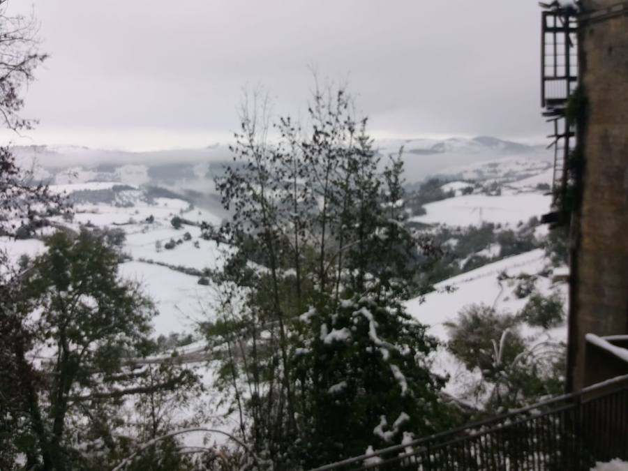 En líneas generales, la semana vendrá protagonizada por más inestabilidad hacia el oeste y menos probabilidad de lluvias hacia el oriente. Las temperaturas serán más altas y la cota de nieve será superior a los 1200/1400 metros