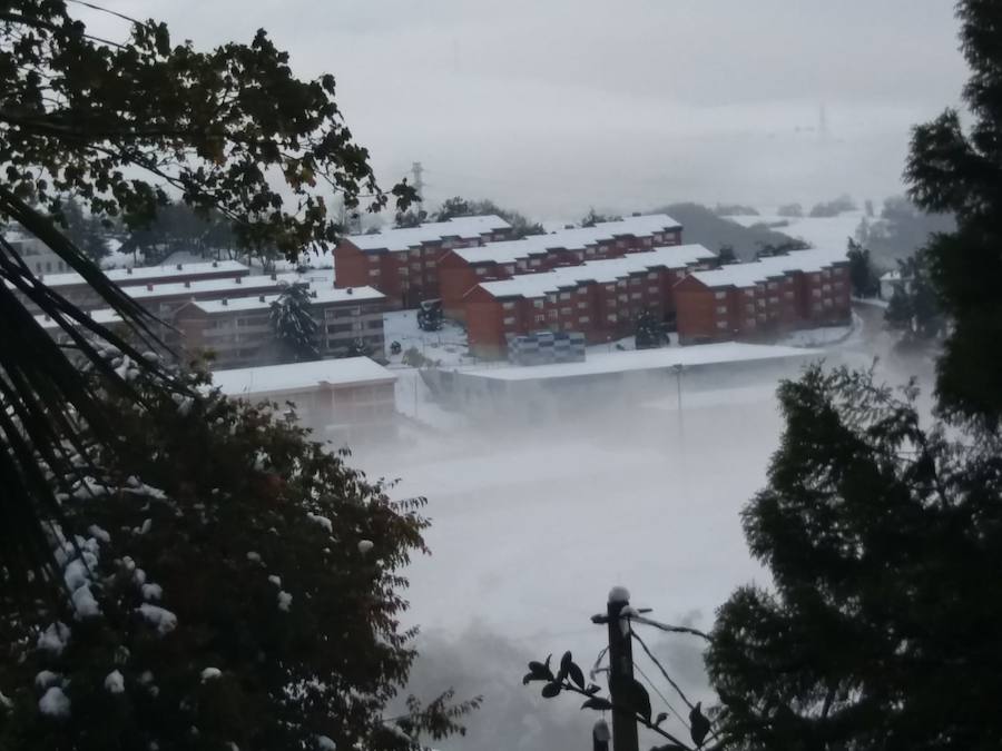 En líneas generales, la semana vendrá protagonizada por más inestabilidad hacia el oeste y menos probabilidad de lluvias hacia el oriente. Las temperaturas serán más altas y la cota de nieve será superior a los 1200/1400 metros