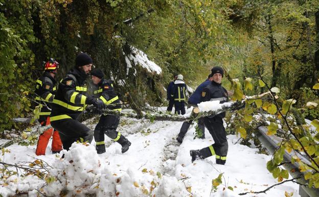 El ejército alcanza su objetivo tras seis horas contra la nieve