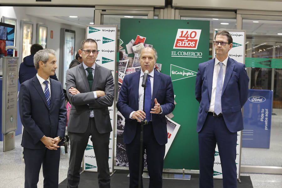 El Corte Inglés inaugura una exposición con portadas de EL COMERCIO para conmemorar su 140 aniversario. Se podrá visitar en la planta baja del centro comercial hasta el próximo 16 de noviembre