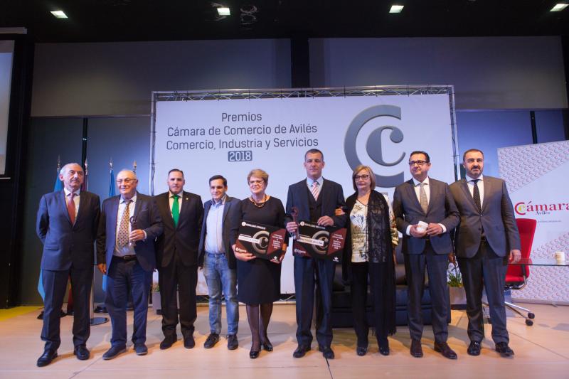 La Cámara de Comercio entrega sus premios anuales a Embutidos Vallina, Quesos La Peral y el Real Balneario de Salinas.