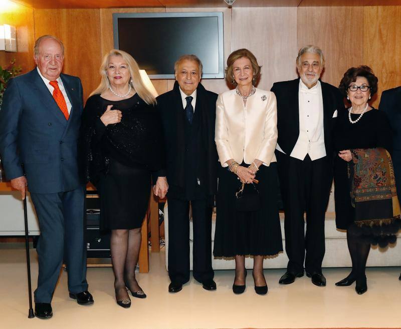 La Reina emérita acudió junto al Rey Juan Carlos a un recital en la Escuela Superior de Música de Madrid con la presencia del tenor Plácido Domingo.