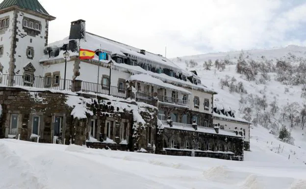 La estación de Pajares se prepara para la temporada de esquí más larga de su historia
