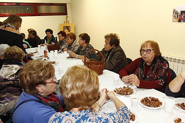 Trasona abre los amagüestos populares