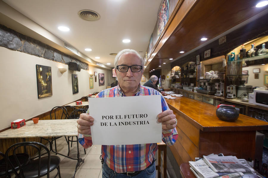 Antonio Fernández. Hostelero. «Es un desastre porque se pierden muchos puestos de trabajo, tanto directos como indirectos».