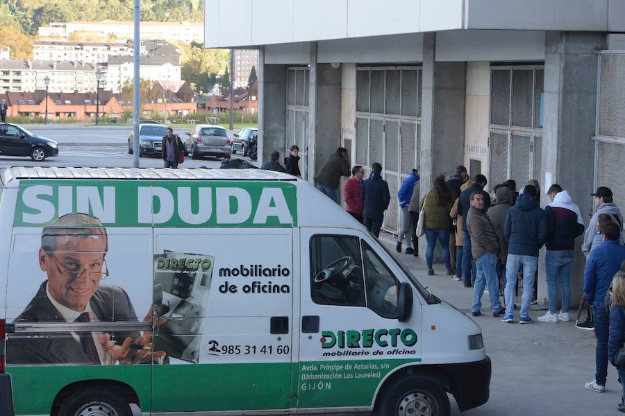 Los abonados del Real Oviedo tendrán acceso gratuíto y podrán retirar una entrada de acompañante a un precio de 40 euros