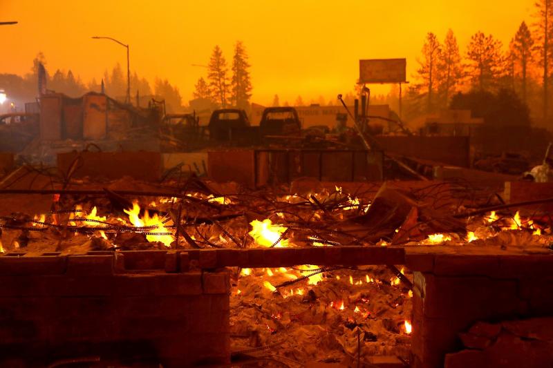 El condado de Buttle es hasta ahora el más afectado, con Camp Fire arrasando con 280 kilómetros cuadrados. Al menos cinco personas han perdido la vida al verse atrapadas por las llamas