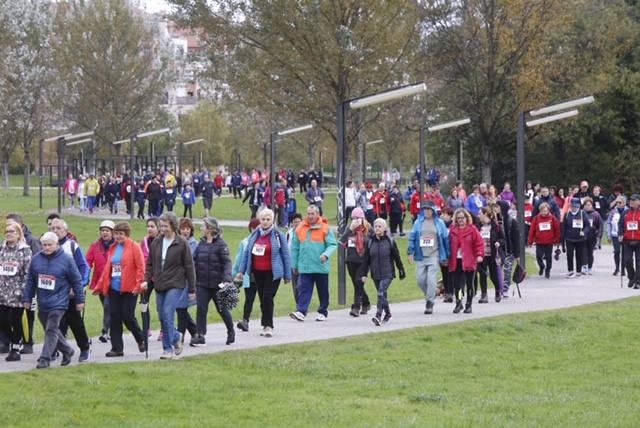 Fotos: ¿Estuviste en la VI Marcha Gijón Solidario? ¡Búscate!