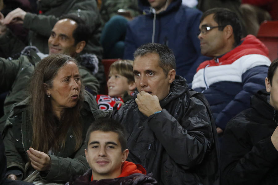 Fotos: ¿Estuviste en el Sporting 2-2 Málaga? ¡Búscate!