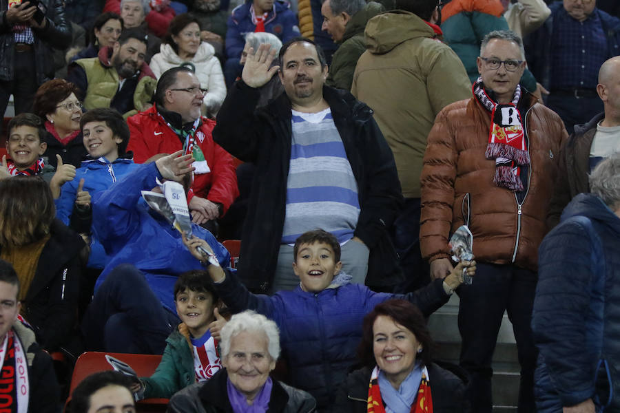 Fotos: ¿Estuviste en el Sporting 2-2 Málaga? ¡Búscate!