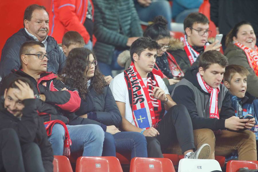 Fotos: ¿Estuviste en el Sporting 2-2 Málaga? ¡Búscate!