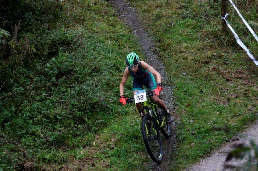 Fotos: ¿Estuviste en el duatlón El Asturcón en Oviedo? ¡Búscate!