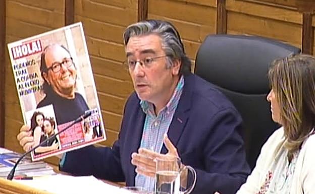 Polémica en el Pleno de Gijón con revistas del corazón por medio