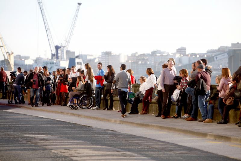 Marta Ortega y Carlos Torretta ya son marido y mujer. Se han casado en una ceremonia íntima, con apenas medio centenar de invitados, un día antes a la gran celebración de este sábado. Entre los invitados, que han disfrutado de un cóctel en el Real Club Náutico de A Coruña, se encuentran la amazona Athina Onassis, la arquitecta Elsa Urquijo y los modelos Jon Cortajarena y Eugenia Silva.