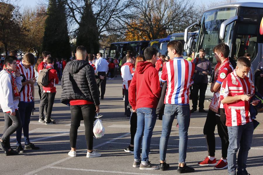 La Mareona se dirige a la capital asturianas para ver el encuentro que se disputa en el estadio Carlos Tartiere.