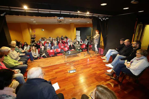 Jornada celebrada ayer en la Sala Loreto de Colunga. 