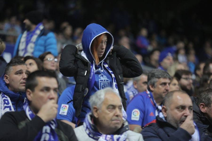 La afición del Real Oviedo explotó de alegría en el Tartiere ante el triunfo de su equipo.