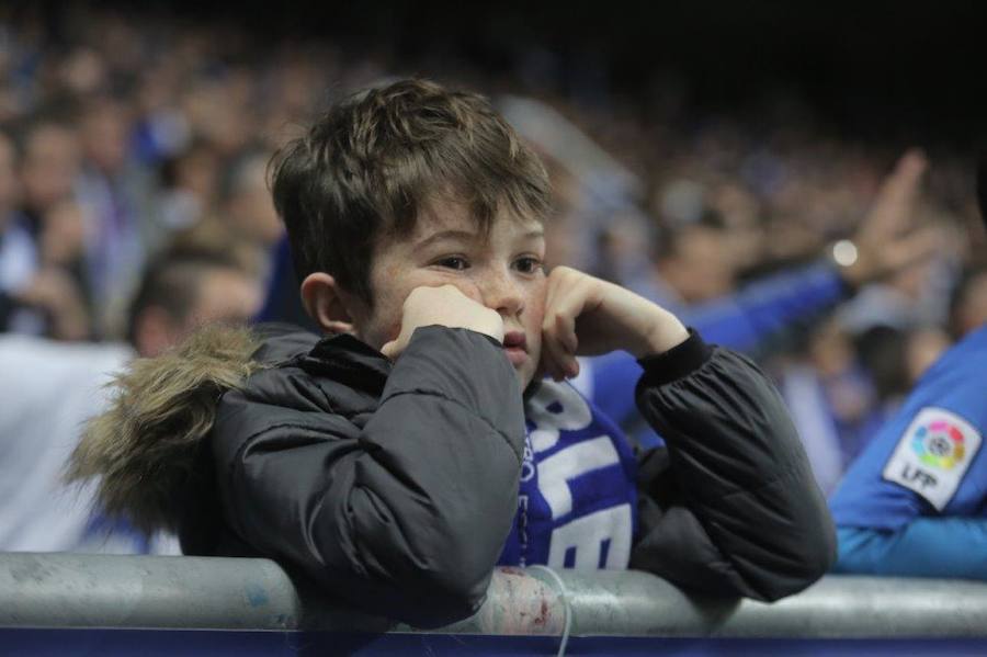 La afición del Real Oviedo explotó de alegría en el Tartiere ante el triunfo de su equipo.