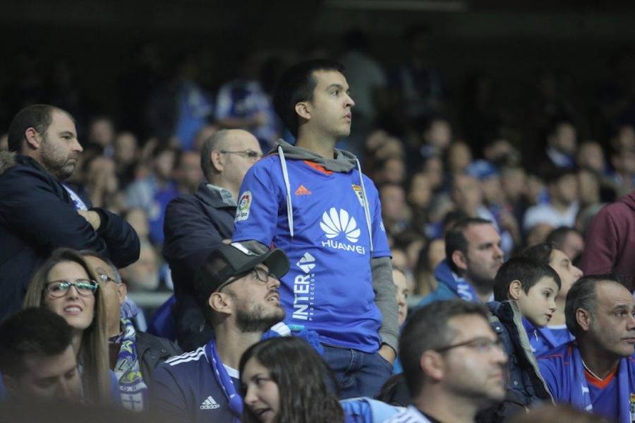 La afición del Real Oviedo explotó de alegría en el Tartiere ante el triunfo de su equipo.