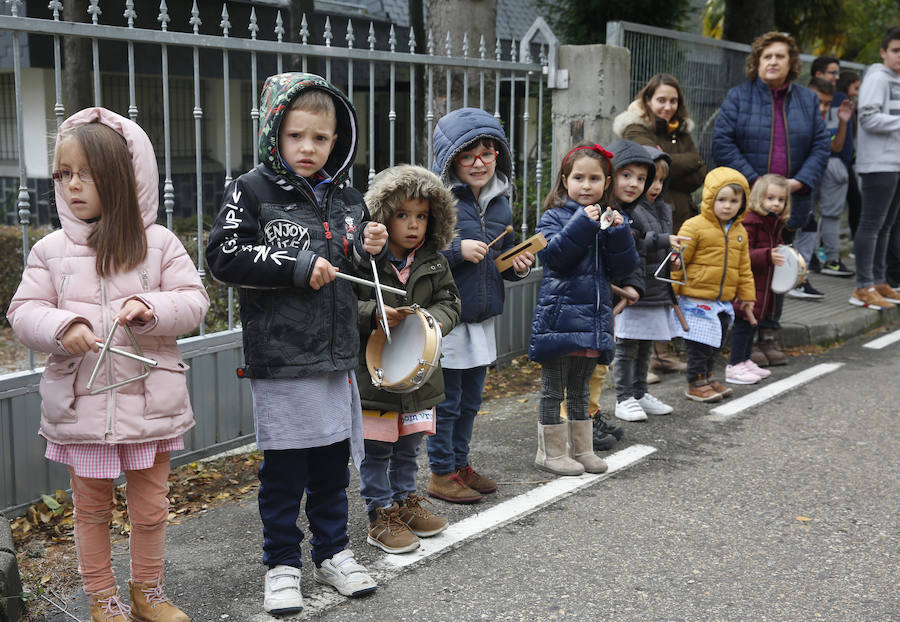  150 trabajadores de la mina de León se han manifestado este lunes Cerredo, Degaña. Su marcha, para pedir el mantenimiento del sector, tiene como destino Oviedo. 