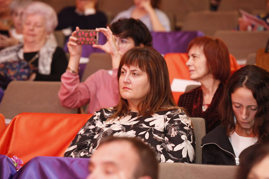 El auditorio José Barrera acogió el acto institucional con motivo del Día Internacional contra la Violencia de Género