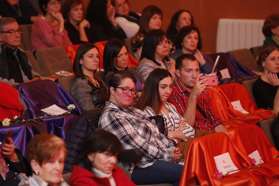 El auditorio José Barrera acogió el acto institucional con motivo del Día Internacional contra la Violencia de Género