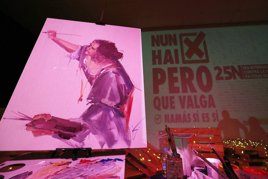 El auditorio José Barrera acogió el acto institucional con motivo del Día Internacional contra la Violencia de Género