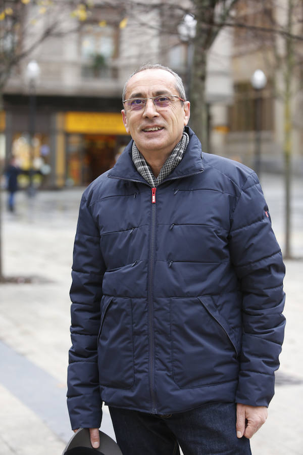 Jesús Turrado. 62 años. Prejubilado. Gijón. «Cada día nos levantamos con más noticias de crímenes machistas»