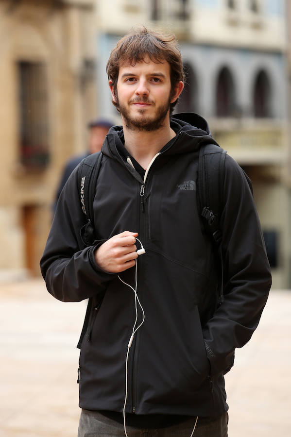 Miguel Errasti. 23 años. Estudiante. Oviedo. «Si ves algo que te haga sospechar, no te calles»