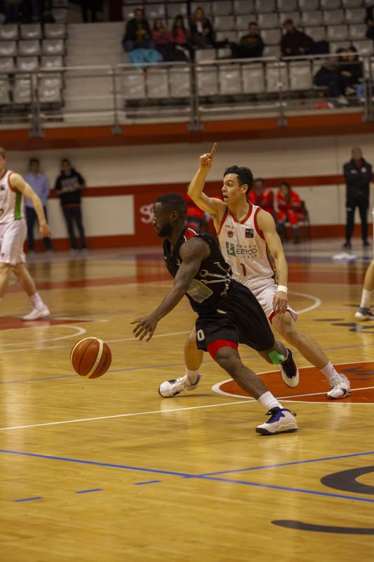 Fotos: Teslacard Gijón 87 - 73 Baskonia, en imágenes