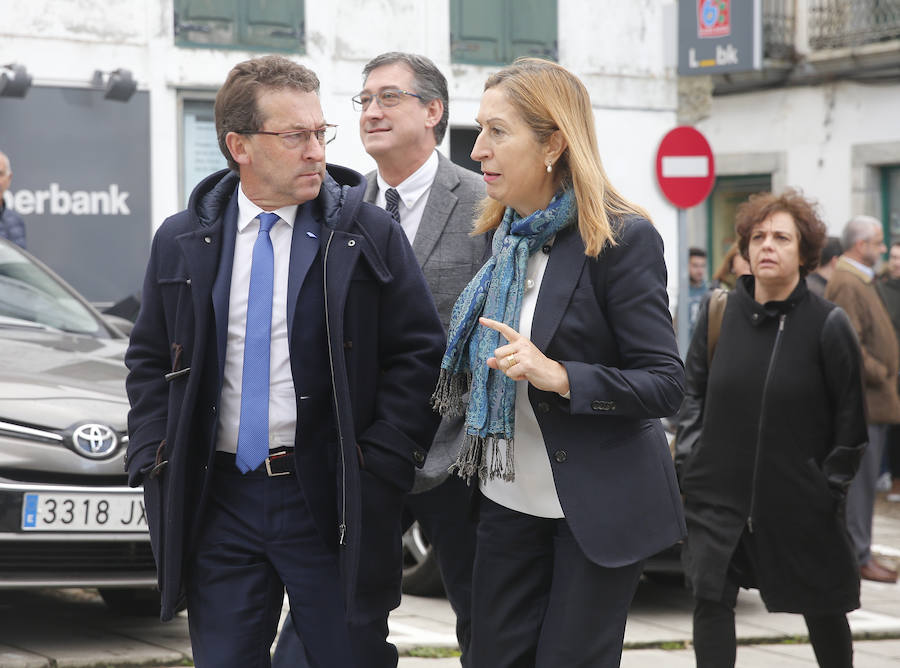 La presidente deL Congreso anunció la entrega de la Gran Cruz de la Orden Civil de Alfonso X El Sabio a Luis Felipe Fernández, impulsor de las jornadas, así como la Placa de Honor de Alfonso X El Sabio a los institutos de Ibias y Vegadeo