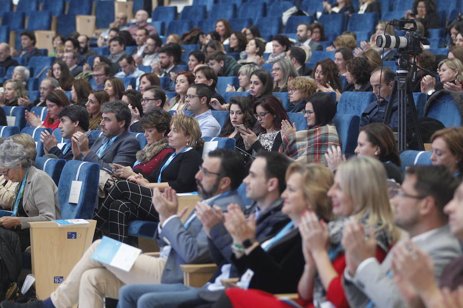 UNICEF, el Ministerio de Sanidad, la Federación Española de Municipios y Provincias y el Instituto Universitario de 'Necesidades y Derechos de la Infancia y la Adolescencia' hicieron entrega de estos premios en Oviedo.
