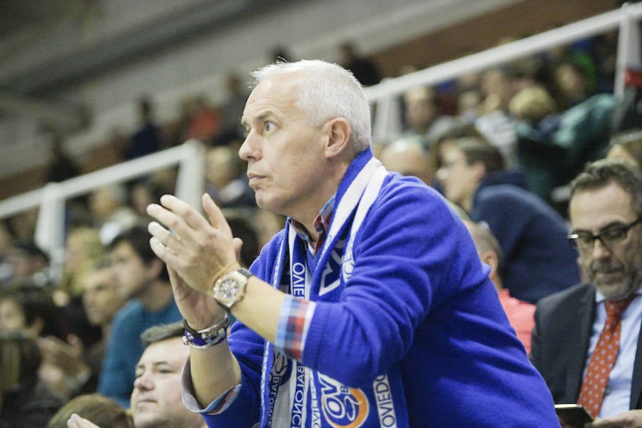 El conjunto ovetense logra su segunda victoria en Pumarín en una tarde marcada por los mensajes de apoyo al recién lesionado Fran Cárdenas