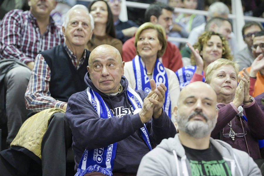 El conjunto ovetense logra su segunda victoria en Pumarín en una tarde marcada por los mensajes de apoyo al recién lesionado Fran Cárdenas