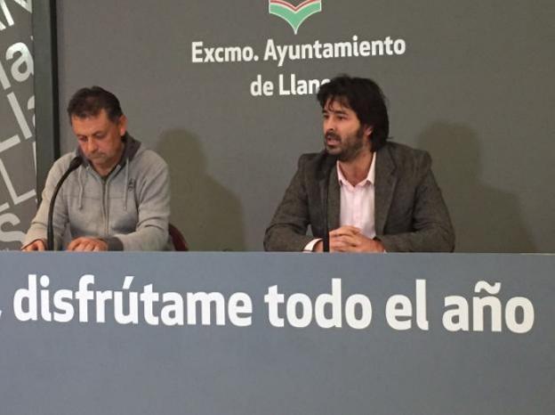 Javier Ardines y Enrique Riestra, en una rueda de prensa conjunta sobre asuntos laborales. 